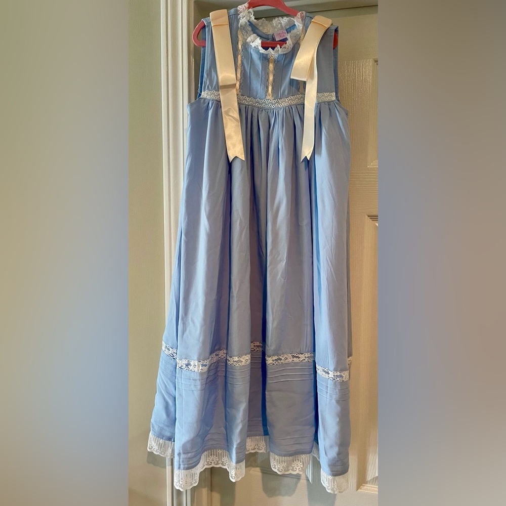 Stitchy Fish Heirloom Blue Dress Size 8